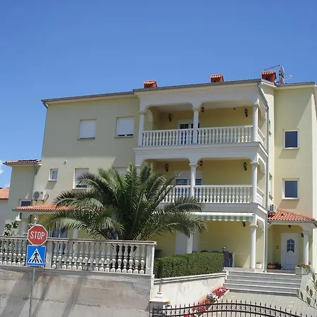 Apartment Komljenovic Pula Exterior foto
