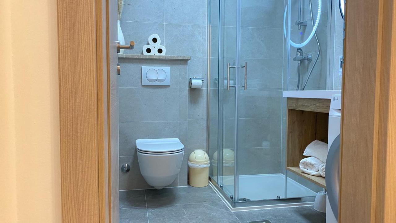 Apartment Komljenovic *