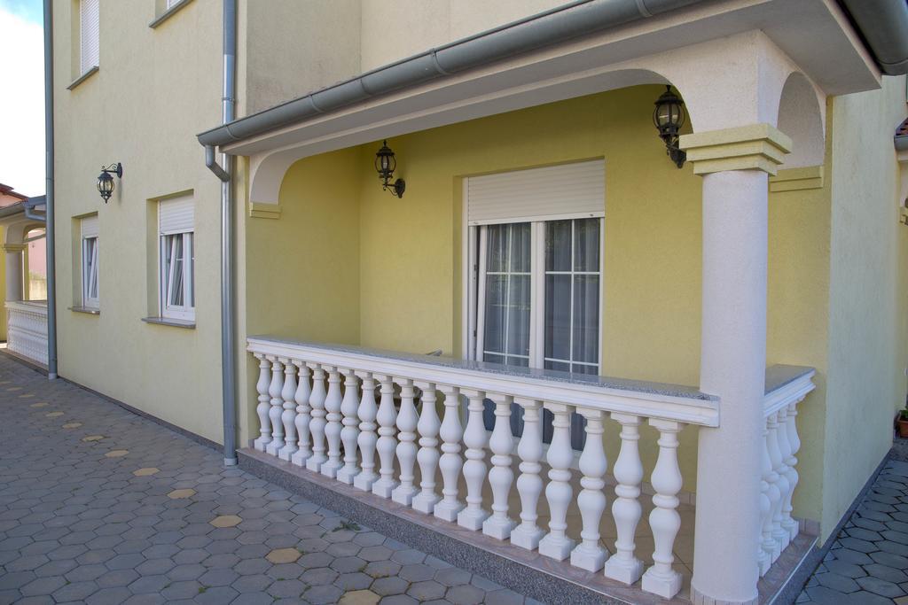 Apartment Komljenovic *